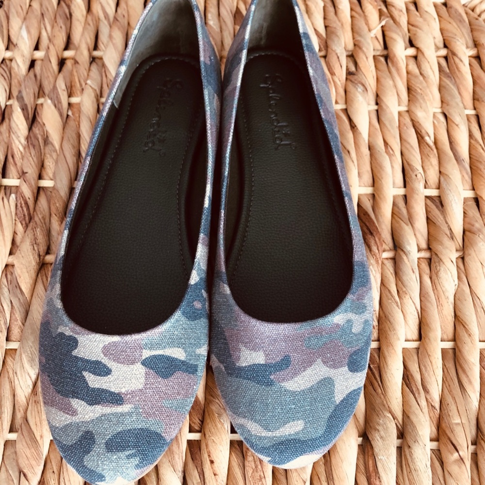 NWT Splendid Ballerina flats camouflage size 9